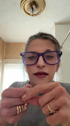 @EVRY JEWELS #fyp #tiktokshop #jewelry#foryourpage #tiktokshopping it comes in silver or gold. Very nice quality go put your order in now.