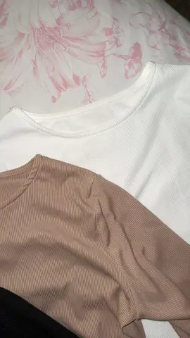 Tummy control long sleeve bodysuits!! This is a a #fallclosetstaples !! #closetstaple #fallfashion #longsleevebodysuit  fall closet staple | long sleeve ribbed bodysuit | tummy control fit | chic layering piece | versatile fall outfit | affordable basics | flattering and comfy | autumn wardrobe essential