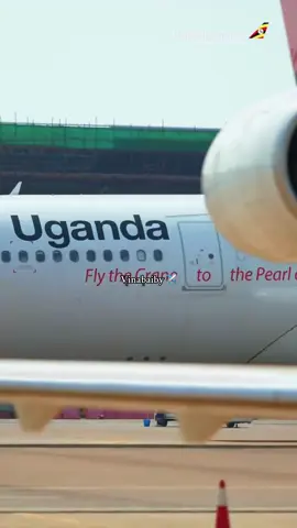 Uganda airlines vinabaiby ✈️🇺🇬@Uganda Airlines @Fortportalzswthrt @Mot Brandy🇺🇲💎 @Ella Promotions & Events @Proud mutooro😍 #vinabaiby #ugandaairlines #foryoupage #foryou 