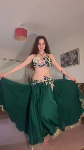 Baeed anak💚💚 #bellydancetiktok #bellydancing #bellydance #bellydancer #orientaldance 