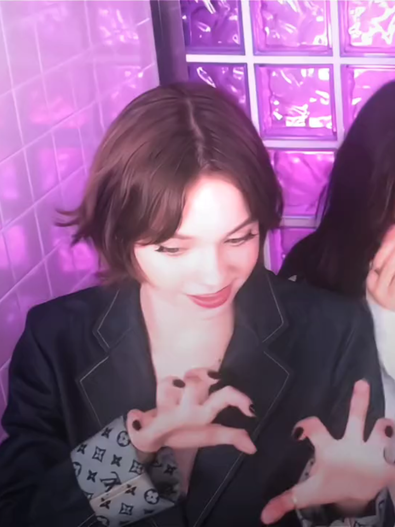 my ayam, my telkom, my lopp🤭 #emmamyersedit #foryoupage