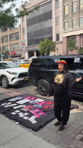 Cardi B STREET VENDOR mode ON?! 😱 Selling albums for $9.99! 🔥 #cardib #AmITheDrama #nychustle #viralvibes 