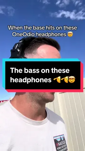 Even dads love some good bass 😅🤣🤘#headphones #headphonesrecommended #bass #dadjokes #tiktokmademebuyit 