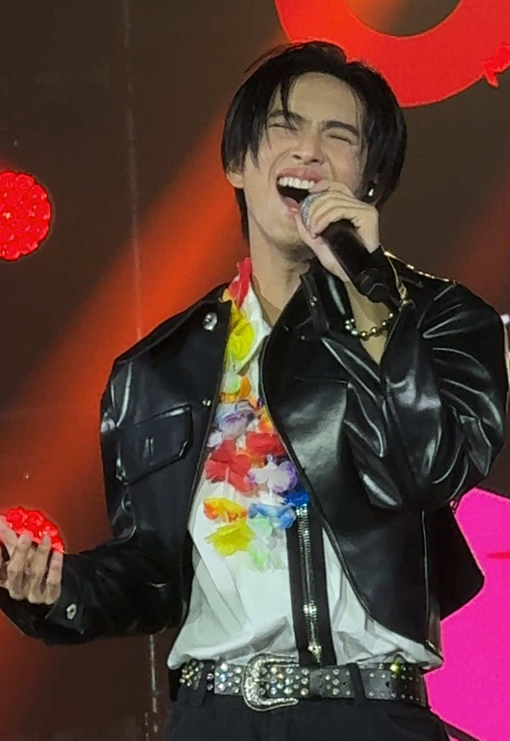 ข้าวผัดหมี่เย็น เปอร์โคตรเก่ง 🥹 #copperdechawat #peemwasu #busbecauseofyouishine #tb #tpop @BUS because of you i shine @PEEMWASU @COPPER BUS 