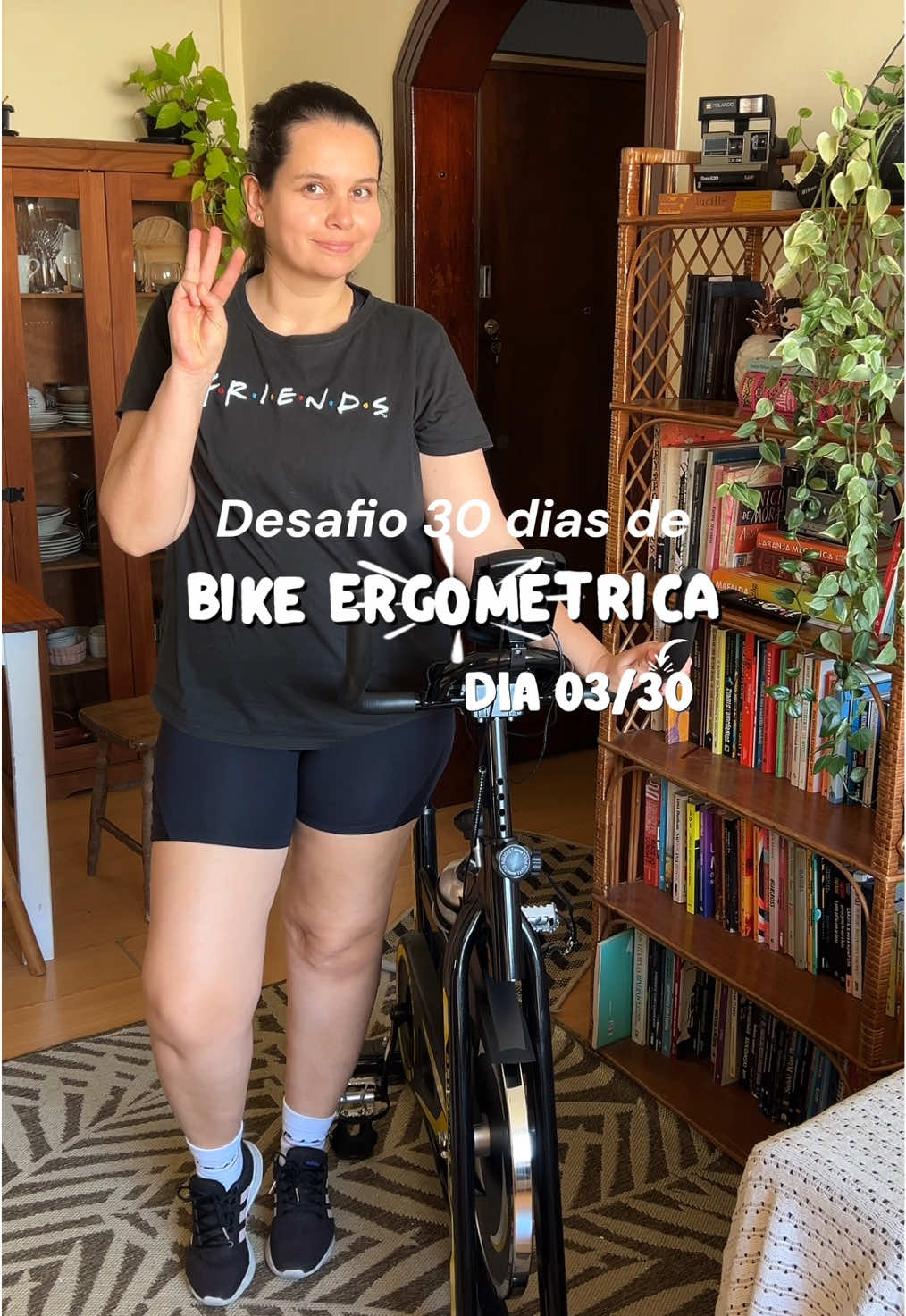 Dia 3/30 do Desafio 30 Dias de Bike Ergométrica que eu criei pra me desafiar e compartilhar por aqui. Quem vem nessa comigo? #bikeergometrica #spinning #bicicletaergométrica #bikeindoor 