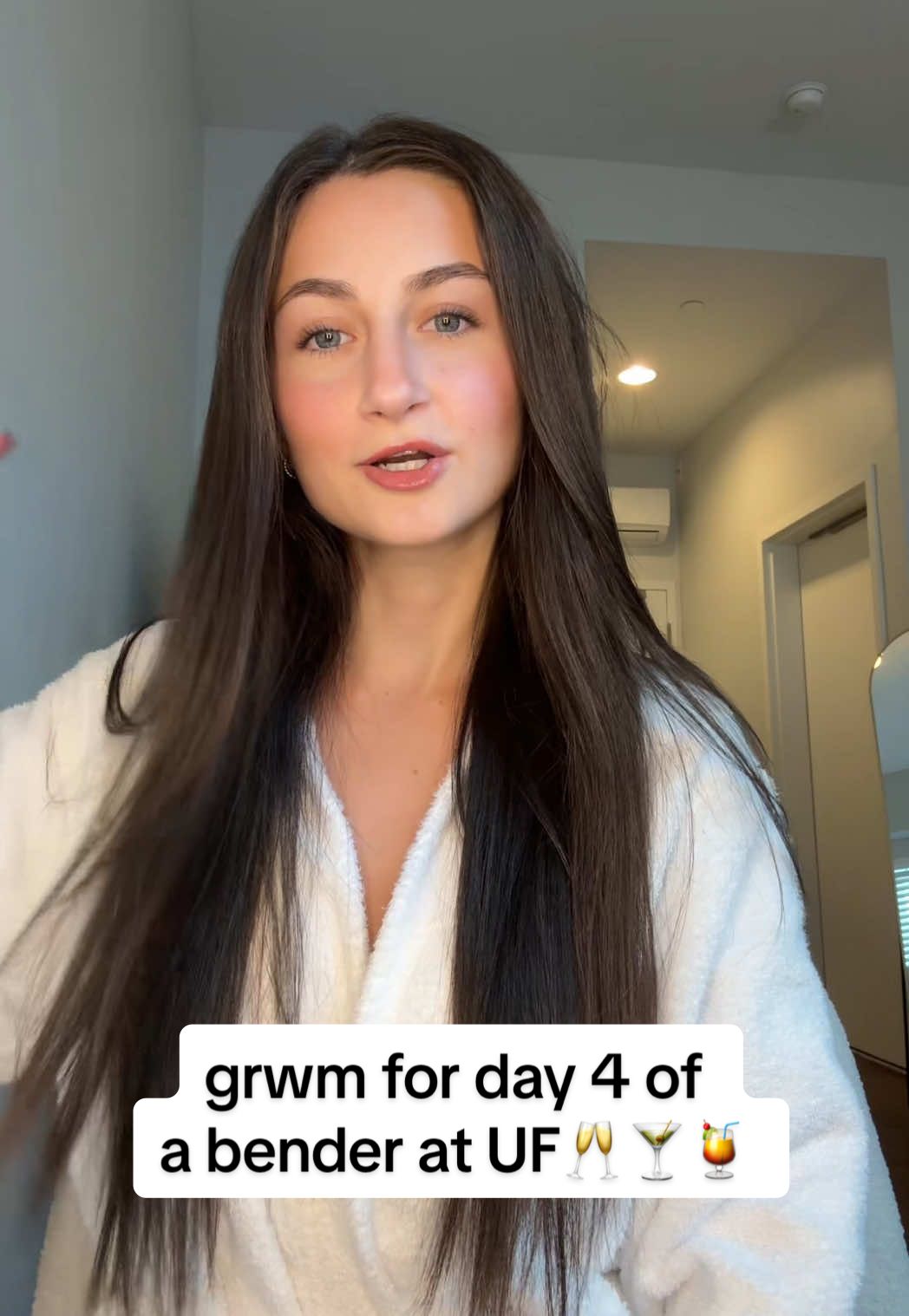 I feel like it’s freshman year again, why am I going out every single night #uf #goingout #collegebars #21stbirthday #workhardplayharder @milkmakeup @Laura Mercier @REFY @Charlotte Tilbury @elfcosmetics @Morphe Cosmetics @ILIA Beauty @makeupbymario 