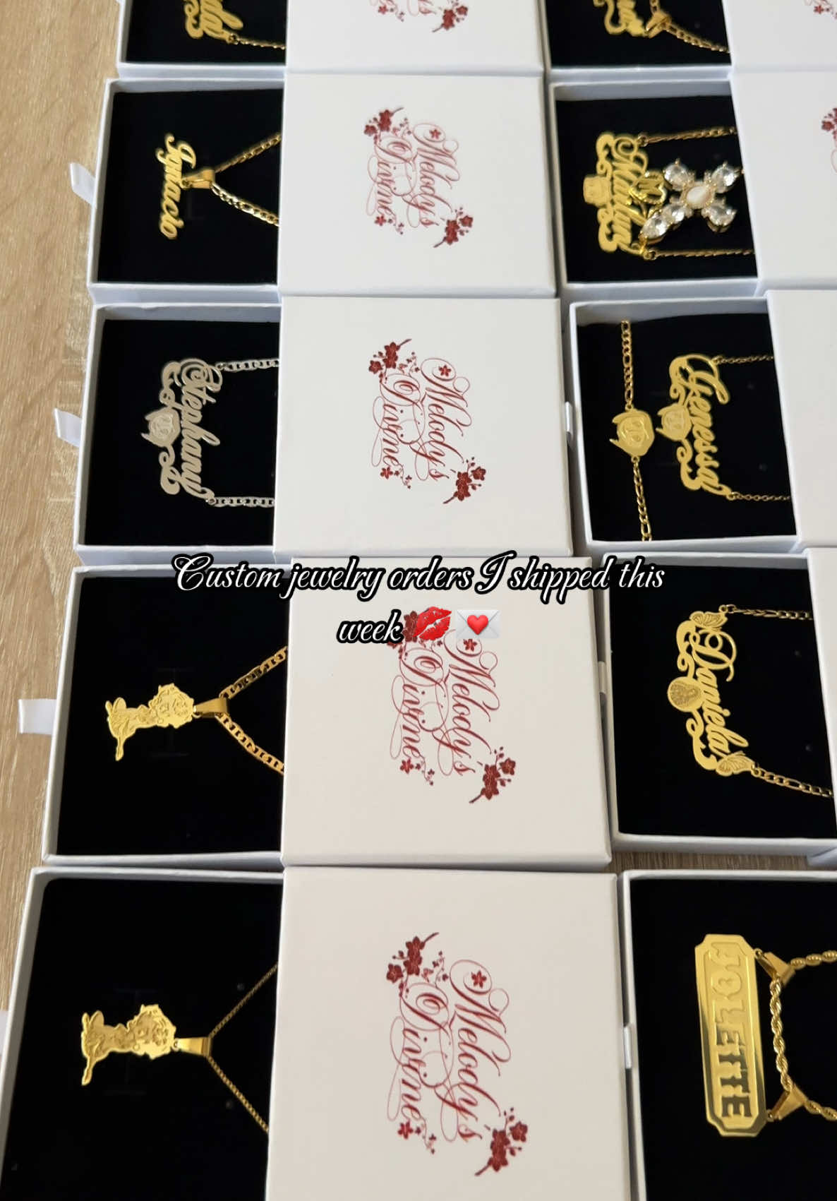 A few of the beauties we shipped out this week ✨📦 Order your own at melodysdivine.com 💋 #namenecklace #customjewelry #bettyboop #coraline #hellokitty  #goldplatedjewelry #stainlesssteeljewelry #personalizedjewelry #packingorders #melodysdivine 