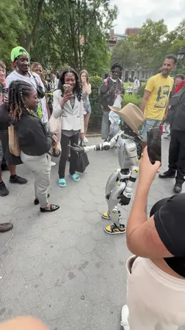 Robot: Compliment or Insult? #robot