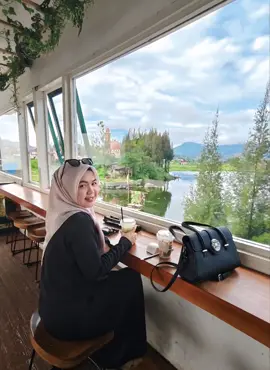 #danaudiatasdanaudibawah #alahanpanjangkotadingintanpasalju #alahanpanjang #solok #liburan 