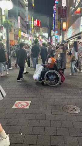 In Japan there is job for everyone, we are working hard to make our country great,  I LOVE JAPAN❤️❤️ #tokyo #japan #savejapan  #kabukicho #shinjuku 