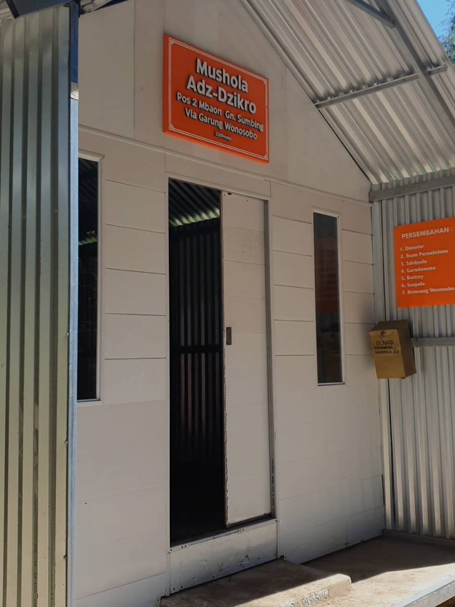 Logistik aman boloo jangan khawatir #pendaki #3371sumbing #sumbingviagarung #menuju3371mdpl 