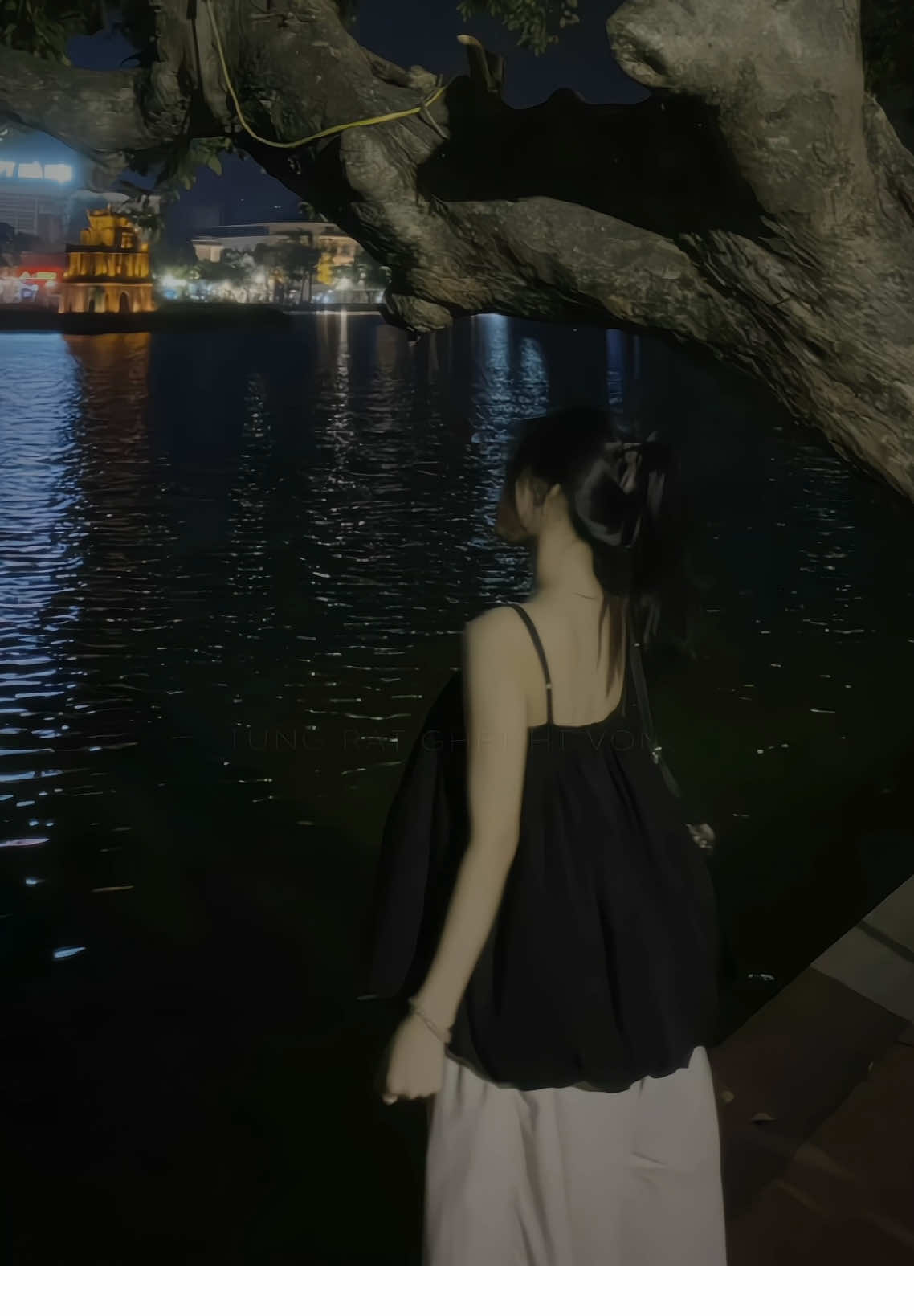 vi noi do co mot nguoi..