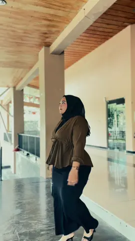 Membalas @kyky al'amudy #blouse #blousemurah #rokduyung #outfitjumbo #fyppppppppppppppppppppppp 