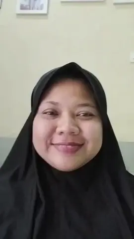 First Line Support untuk Korban Kekerasan Seksual Dukungan pertama bisa jadi titik awal pemulihan korban. Prinsipnya sederhana: ✨ Dengarkan tanpa menghakimi ✨ Percayai cerita korban ✨ Lindungi dari bahaya lanjutan ✨ Hubungkan dengan bantuan yang tepat Kalimat sederhana seperti “Ini bukan salahmu” bisa jadi obat yang menenangkan. Hindari ucapan yang menyalahkan, karena itu bisa menutup jalan korban untuk mencari pertolongan. Empati dan kehadiran tulus jauh lebih berarti daripada seribu nasihat. Mari jadi ruang aman bagi mereka yang terluka. #FirstLineSupport #DukungKorban #StopVictimBlaming #SafeSpace #diklatelhadi 