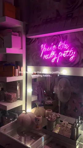 #trend #relatable #shoppingaddict #foryoupage #makeupcollection 