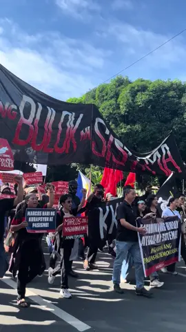 HAPPENING NOW | Students, activist groups and labor leaders started their indignation rally while marching to Luneta, Manila as part of the “Baha sa Luneta” protest #september21 #fyp #luneta 