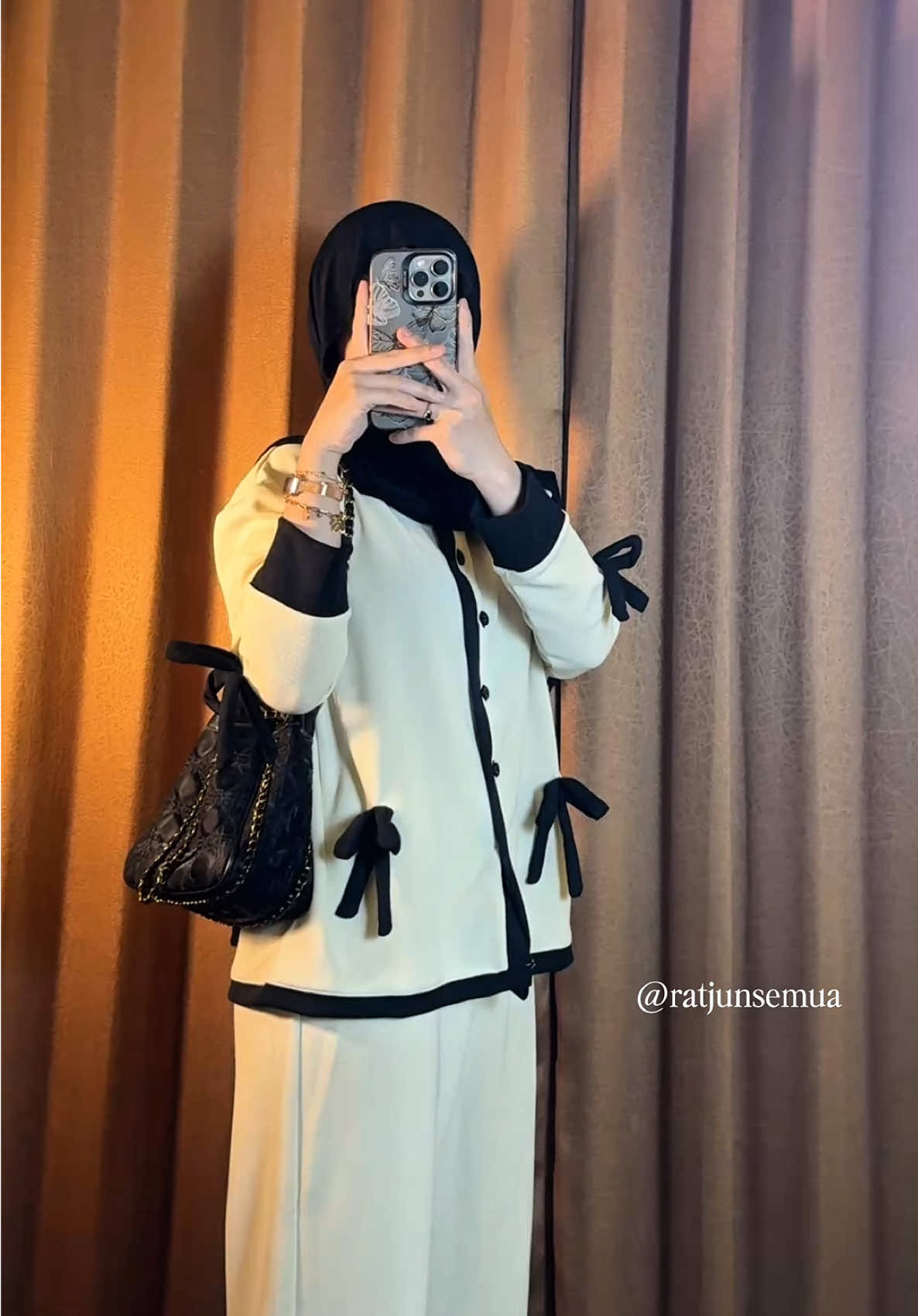 Outfit satset gemesss🤏🏻#setelanwanita #onesetkekinian 