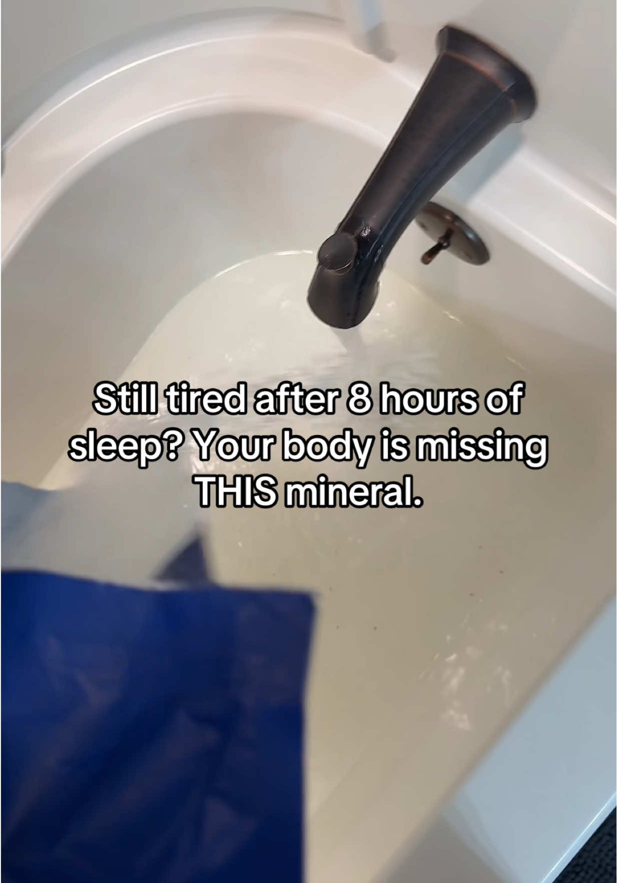 Pure Dead Sea magnesium flakes—over 800,000 mg per bag. Melt away stress, soothe sore muscles, and hydrate your skin at the cellular level. Upgrade your bath, upgrade your recovery. #MagnesiumFlakes #DeadSeaSoak #RelaxationBath #MuscleRecovery #SelfCareSunday