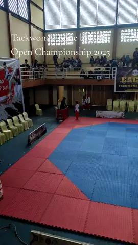 alhamdulillah Pomsae tt @Zara_km18 medali Emas trmksh tt sudah berjuang#diarybund4r1n1 #taekwondo #gorontalo #fyppppppppppppppppppppppp 