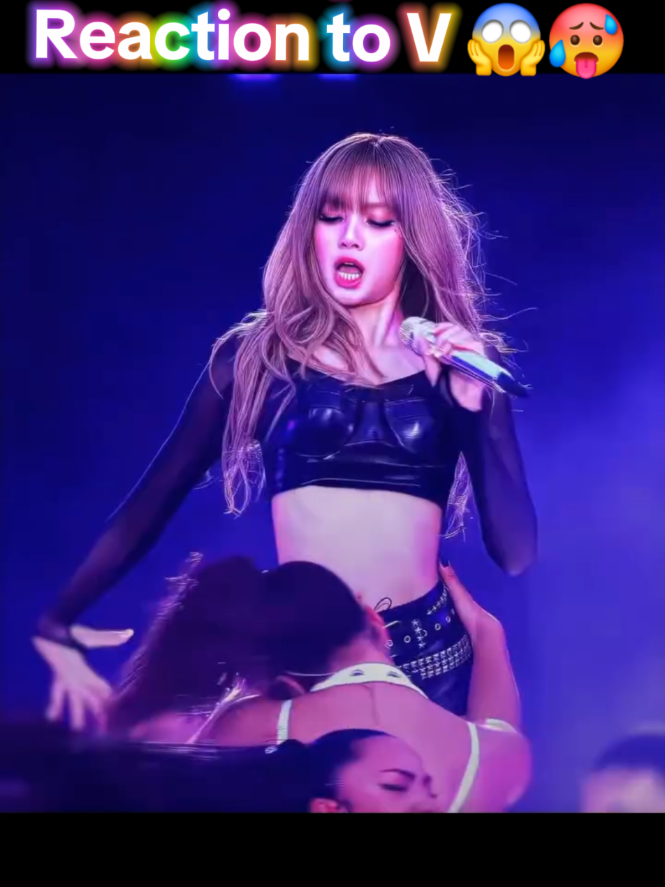 Lisa Pretty Dance Reaction To V 🥵 #bts #blackpink #kpop #viralreels #foryou @BTS @blackpinkofficial 