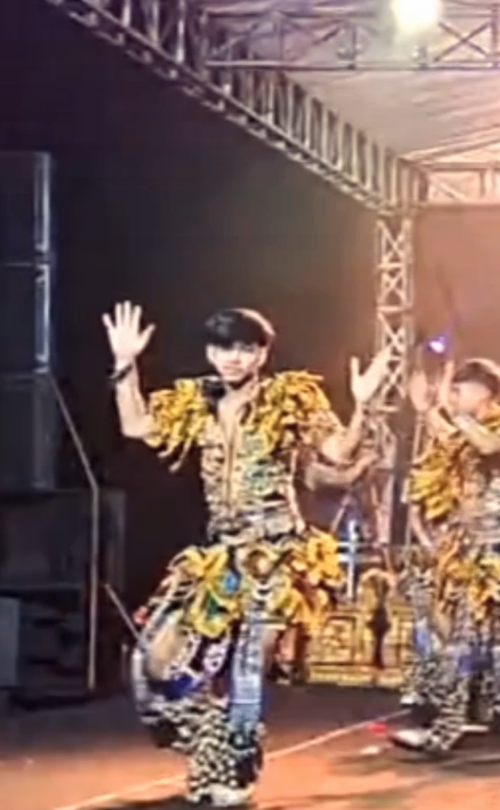 bergoyang dia @Z #fyp 