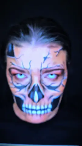 #CapCut #skull #skullmakeup #skulltok #creativemakeup 