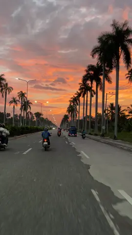 Ang ganda ganda mo #sunset #tagumcity #davaodelnorte #cityofpalms #ride 