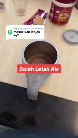 Replying to @aRe'joL... boleh letak ais dalam mug auto stir ni #autostirringmug 