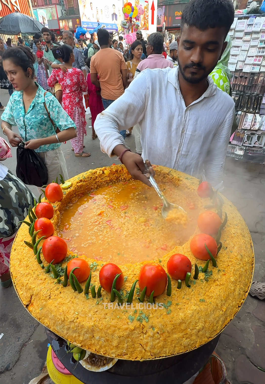 Must-Try $0.20 Curry in India! 📍Location Kolkata in India 💰Price  USD 0.23 / INR 20 / KRW 300 #indianfood #curry #viral