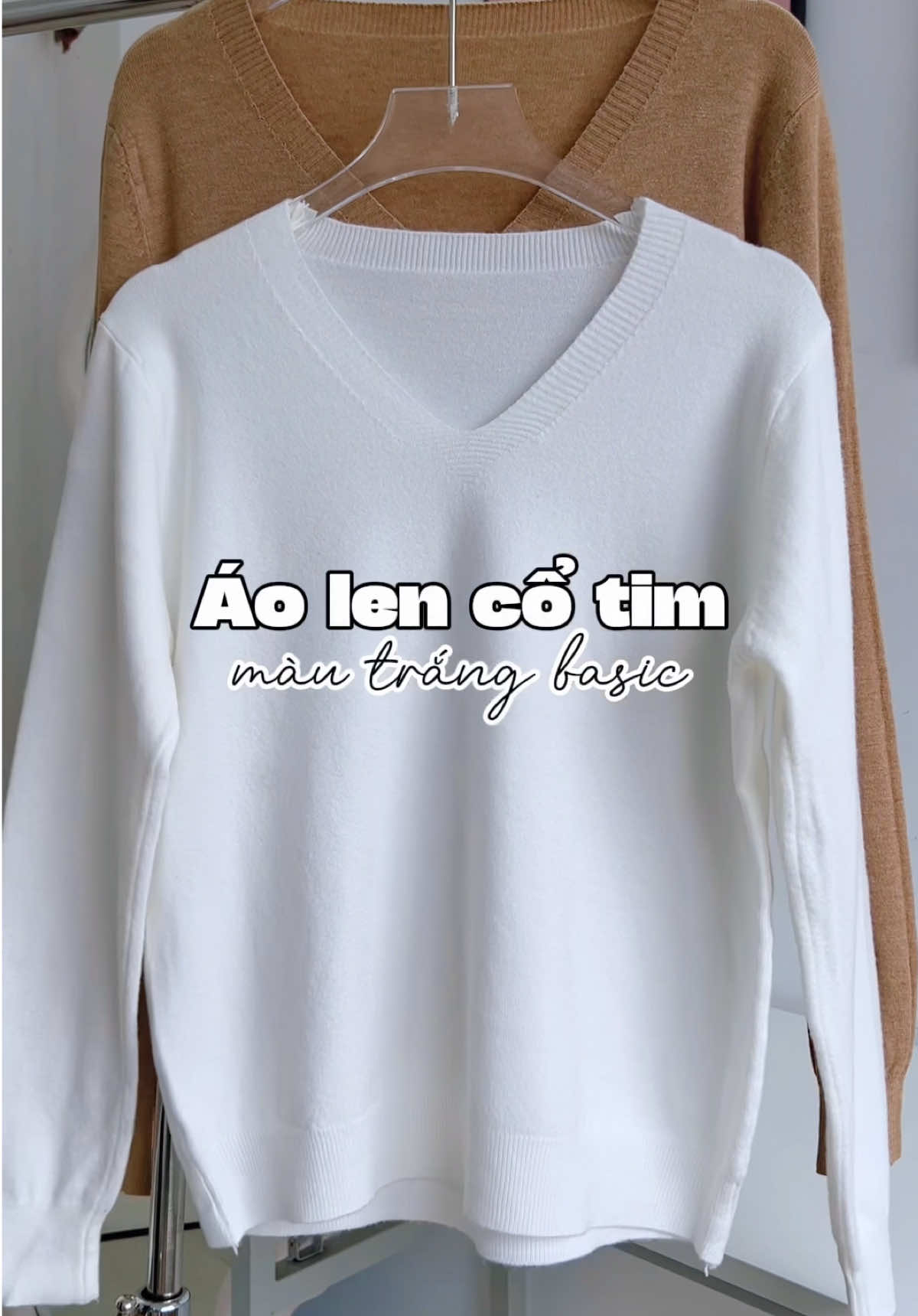 Áo len cổ tim, màu trắng basic, dễ mặc 🌟✨#doxinhnhamelinfa #aolen #aolennu #cardigan #aolendetkim #mongtoghi #macdepmoingay #thoitrang 