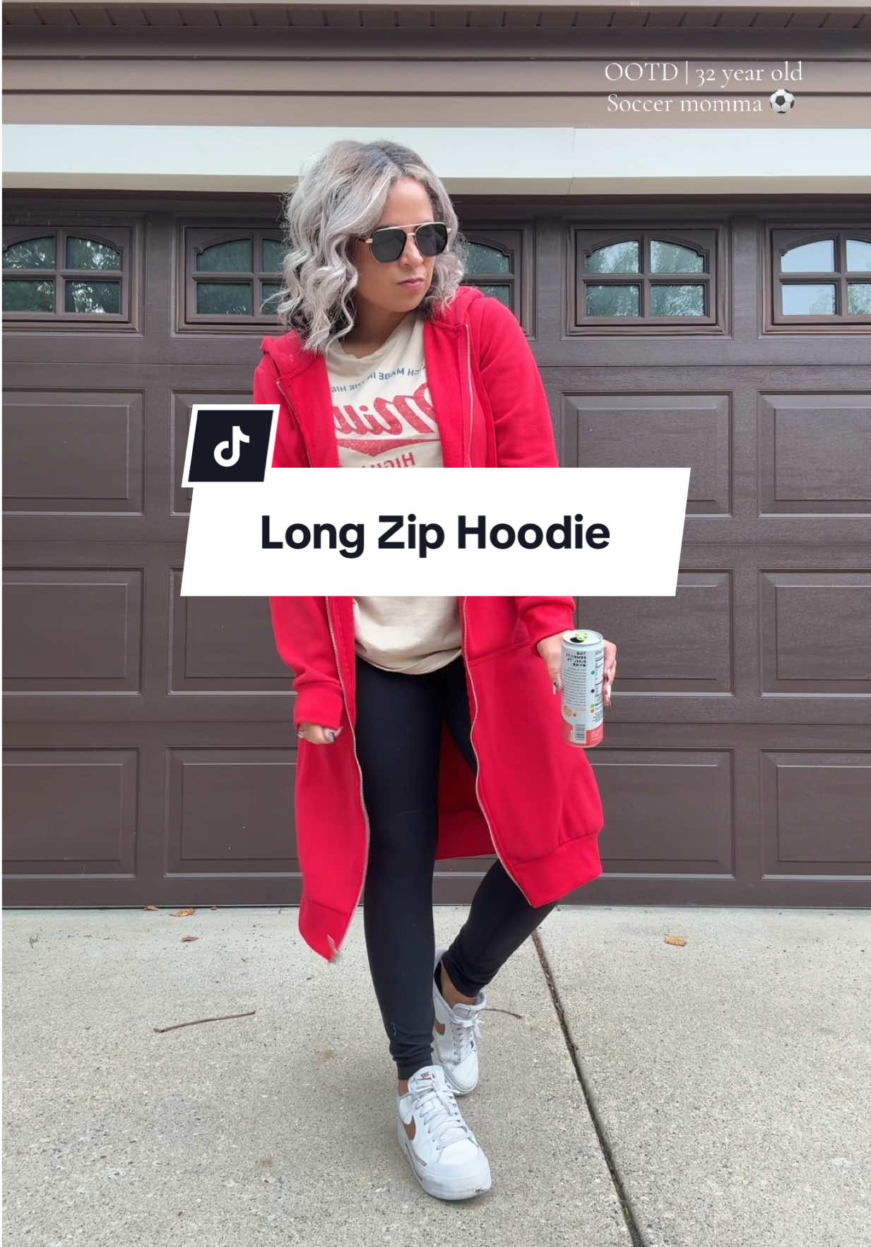 Cold rainy soccer mornings call for this comfy casual outfit #mom #momlife #soccermom #outfit #outfitoftheday #casual #casualoutfits #casualstyle #hoodie #fall #falloutfits 