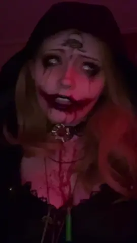 these comments are deranged i love yall LOL #beladimitrescu #beladimitrescucosplay #residentevil8 #residentevilvillage #re8 