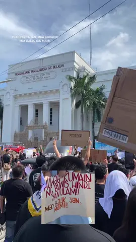 may balik yan mami! credits kay ate na may hawak ng placard. grabe epekto mo mami @khlevin_devahhh #rally #bulacan #malolosbulacan #floodcontrol #corruption 