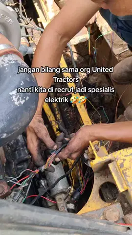 bikin standar sendiri #fyp #fypviralシ #mekanikmuda #elektrik #fakesituation⚠️ 
