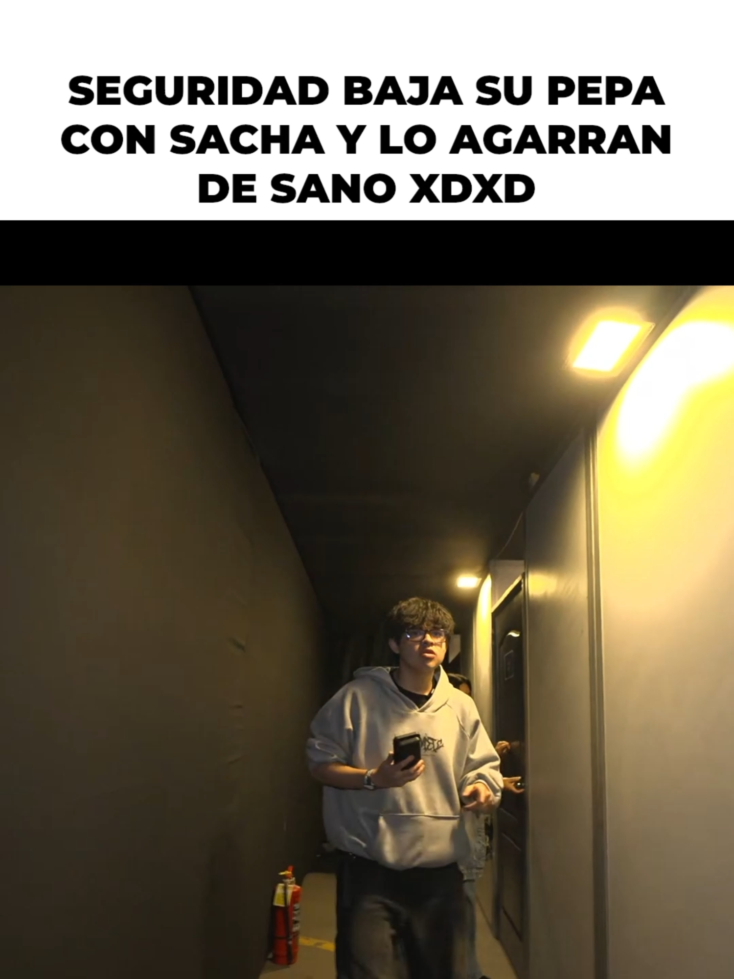 SEGURIDAD INTENTAN BOTAR A SACHA DEL EVENTO XD Redes Sociales 👉 Kick: sachauzumaki #sachauzumaki #zully #gatchurras😺💘  @sachauzumaki_