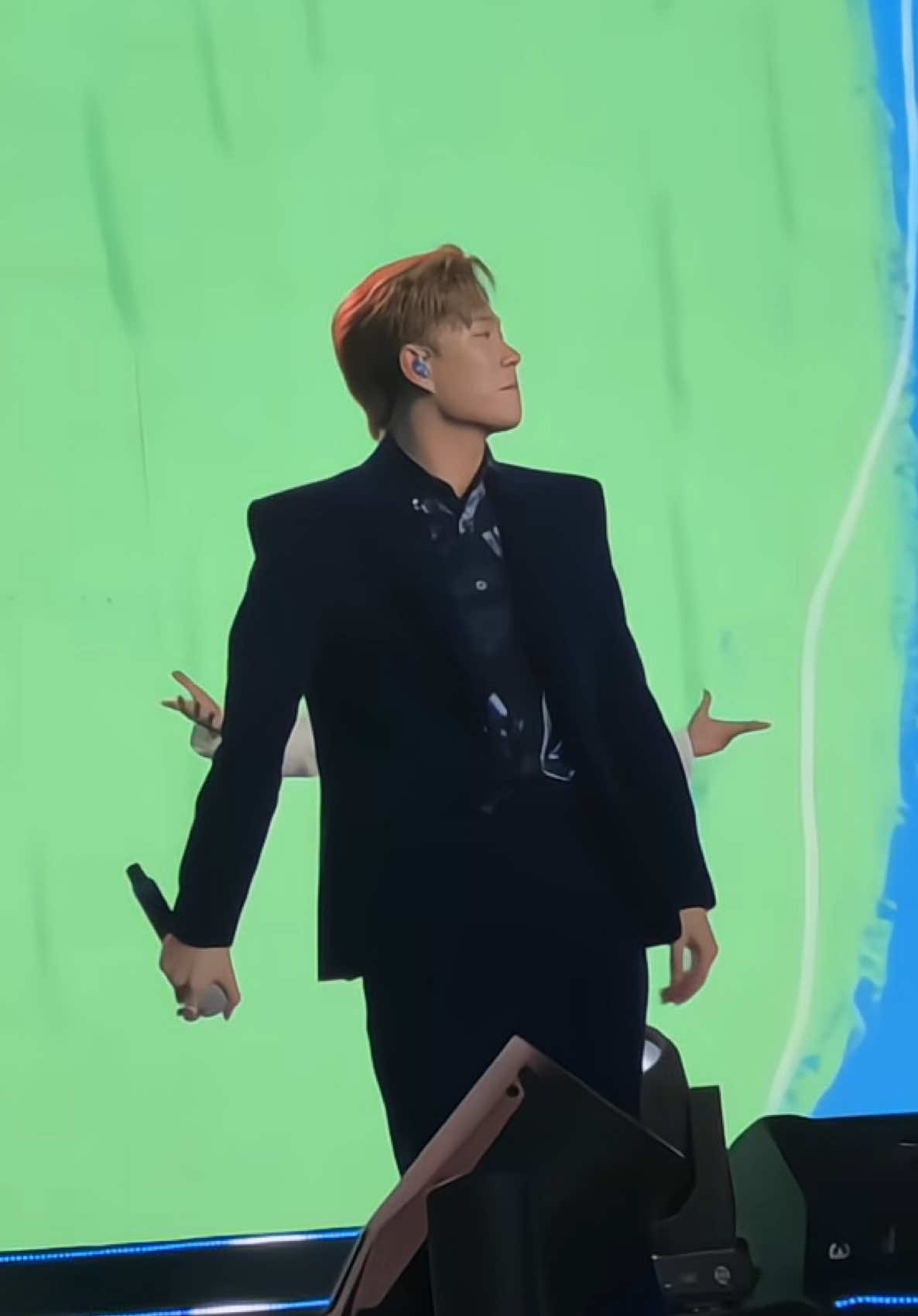 Má ơi đã Đăng Dương còn pháo giấy 🎉  #duongdomic #dopamine #domiehomiefanmeeting2025 #xuhuong #fyp 