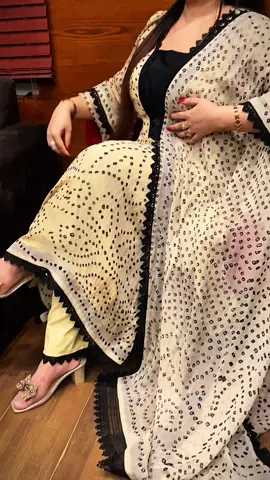 Chiffon Chunri Dress Traditional Dress  Chiffon Shirt And  Chiffon Chunri  Duppata Along With Seprate Trouser.  3pc unstitched dress. Dm For Order