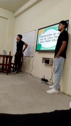 JAJAJA 😂😂 #humor #tiktok #paratii #gaytiktok #pendejadasdetiktok 