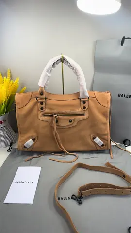 #LanguageLearning #handbag #bag #usa🇺🇸 #LV #MiniBag 