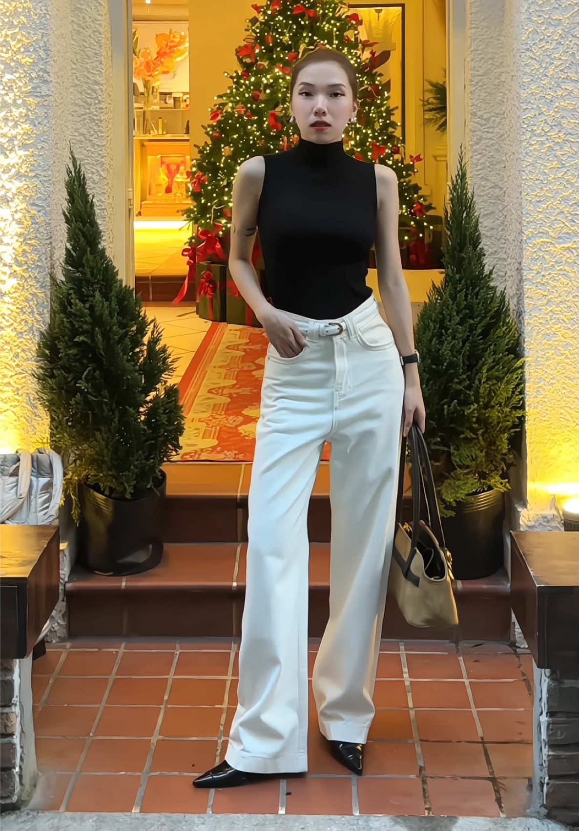 Basic mà sang, có nhiều tone màu cho chị em tha hồ mix đồ 🛒#OOTD #jeans #phoidoxinh #fitcheck #yurijeanstrinhtrinh 