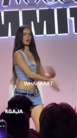 id die if she’d look at me like that #fyp #katseye #katseye_daniela #viral