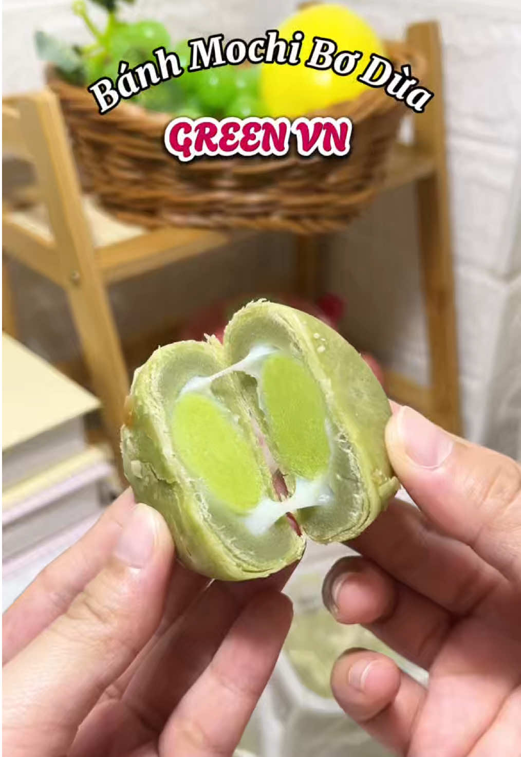 Bánh Mochi Bơ Dừa em này vị vừa phải không bị ngọt quá mê xĩu luôn í #xuhuong #review #mochibodua #green #foodtiktok 