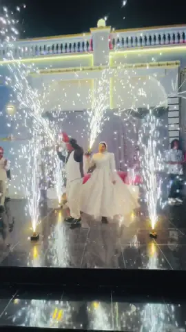 ‏#أحلى عريس وأحلى عروسة ولا اي🤍🧨🔥@صانع طفايات الألوان🧯🔥  @اوفا الترند 🌍🔥 