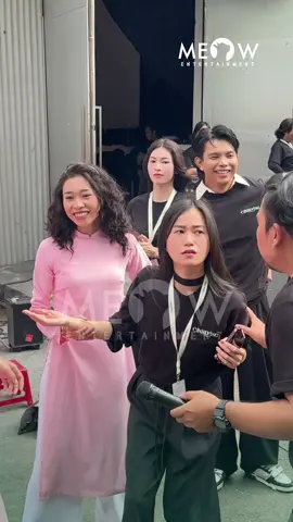 Tiểu phẩm ê hề: Lâm Vỹ Dạ “cứng người” khi đạo diễn Lý Minh Thắng muốn “truyền thông lố” cho phim điện ảnh “Thơ Tình Gởi Ma Sơ” #Meowentertainment #Tiktokgiaitri #MeowNetwork #ThoTinhGoiMaSo #ThoTinhGoiMaSobymeow 