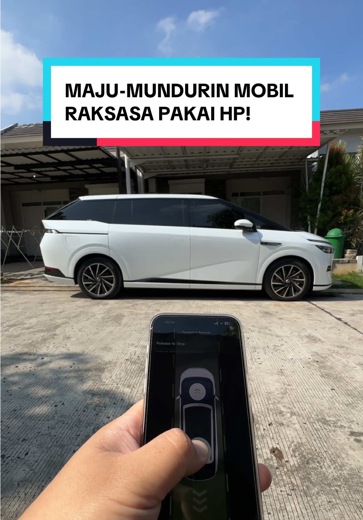 Cobain fitur maju-mundur Xpeng X9, cuma pakai HP aja! Fungsinya buat apa? Paling masuk akal sih kalau mau keluar dari parkiran super sempit bisa tinggal kita majuin aja dulu, gak usah sempit2an ke mobil Asik juga ya? #xpeng #xpengx9 @XPENG MOTORS INDONESIA 