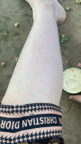 Sáng nào cũng thoa kem xong rồi mới bắt đầu rửa chén giặt đồ🤭#loanmochuong #kemtrangda #kemtron #kembody #xh 