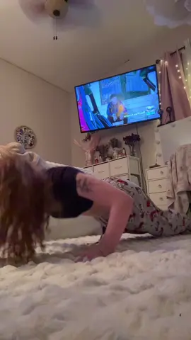 okay i need to work on push ups 😭😭#foryoupage 