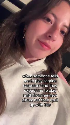 this and looking at me #glmv #gachalife #2019 #onmyway #sabrinacarpenter 