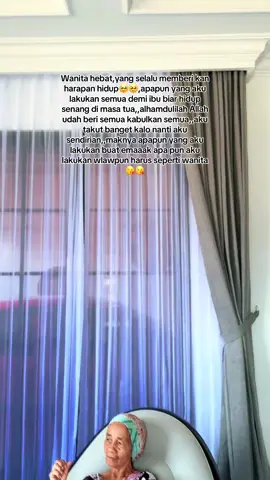 Kangen banget sama emak😭😭😭😭