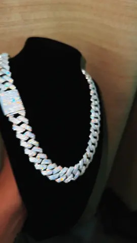 Cadena cubana miami en plata 925 personalizada ful ice 🥶💎 #santacruzdelasierra🇳🇬 #joyeriarivero #carlosrivero #joyeriapersonalizada #cubanas 